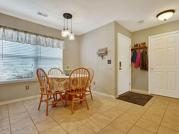5th image of 306 Prosperity Ct