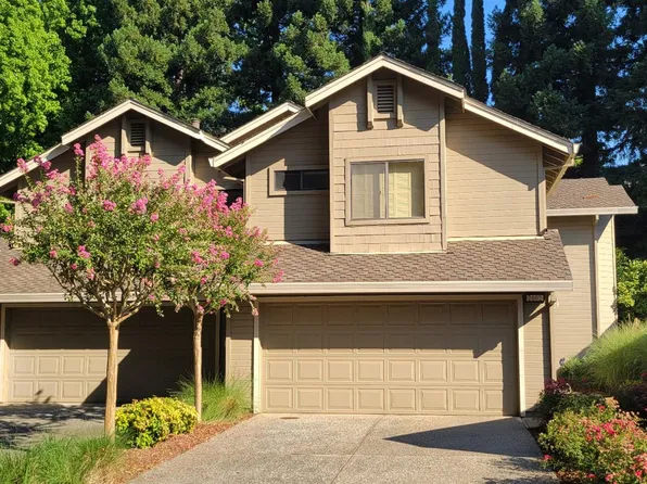 2102 University Park Dr, Sacramento, CA 95825