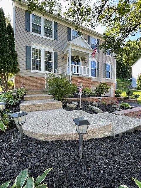 308 Shady Glen Dr photo 1