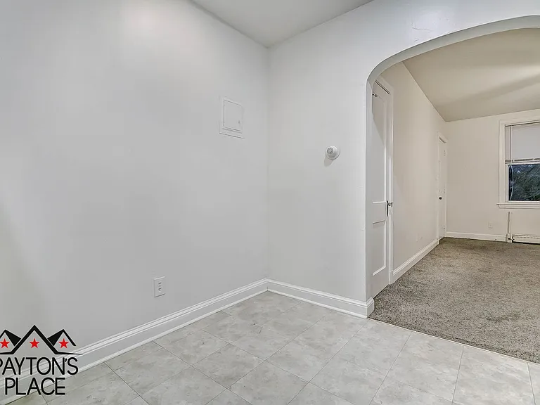 324 34th St SE — Photo 7