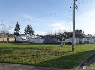 3911 R Ave, Anacortes, WA 98221