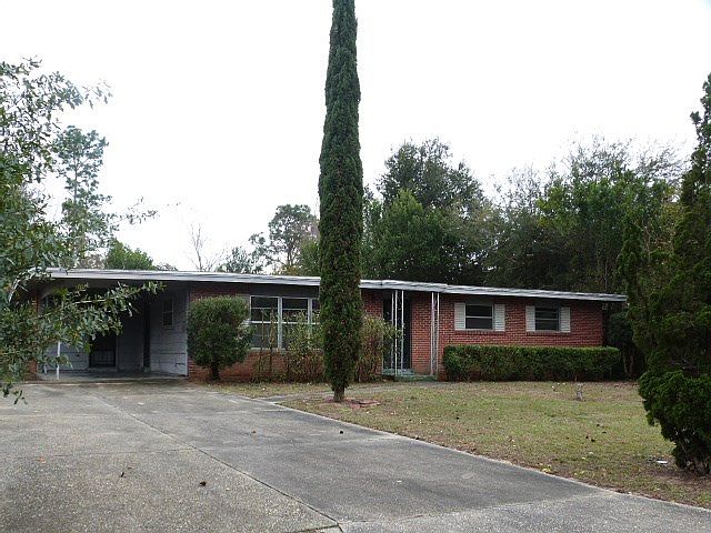 1st image of 3855 Arbutus Dr