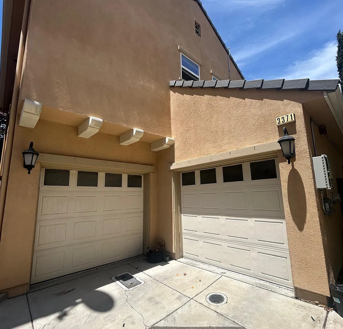 3 bed, 2.5 bath, 1626 sqft, $4,200 — Photo 4