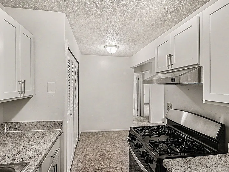 Waverly Park Apartments — Photo 56