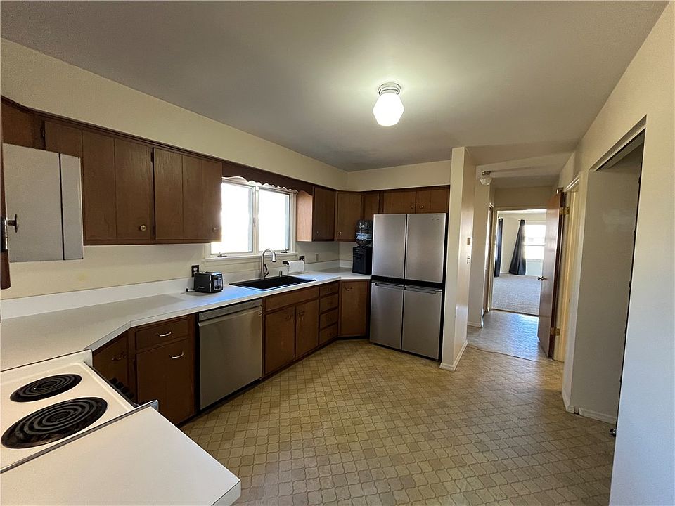 445 Shoreline Dr, Decatur, IL 62521 Zillow