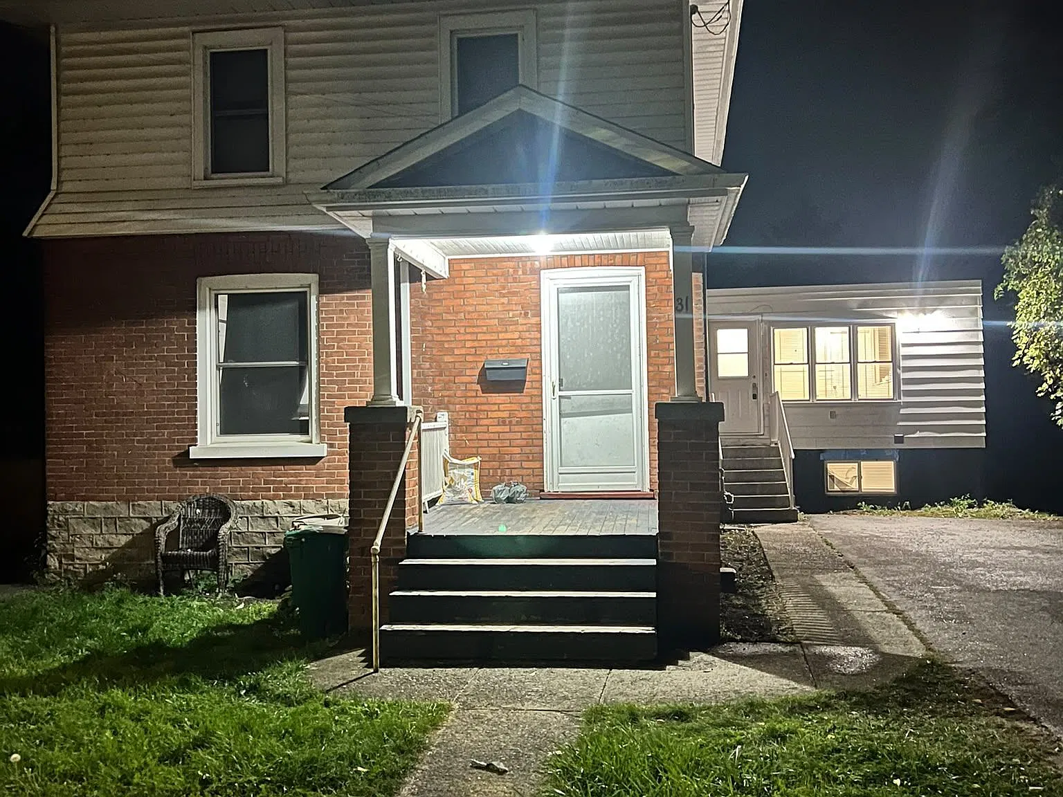3 bed, $2,299 — Photo 1