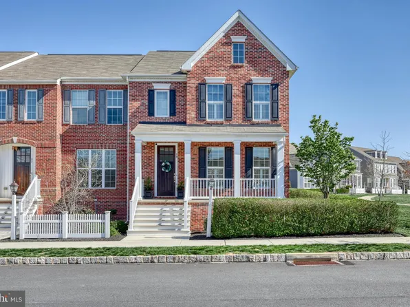 39 Meadow Creek Ln, Mechanicsburg, PA 17050