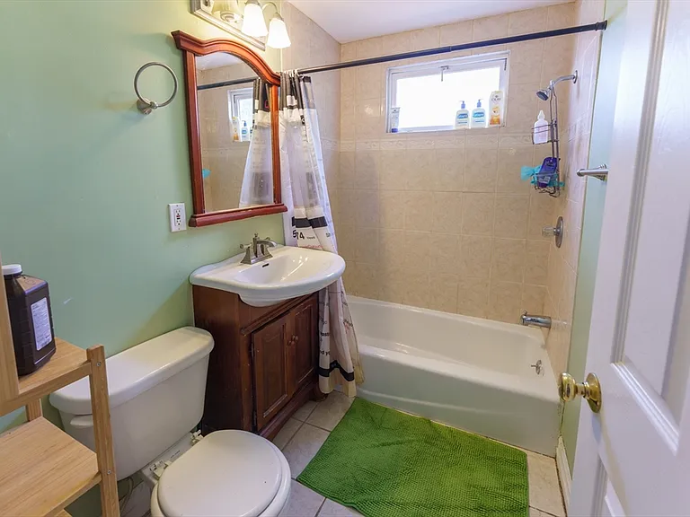 94 Cushing St #4 — Photo 3