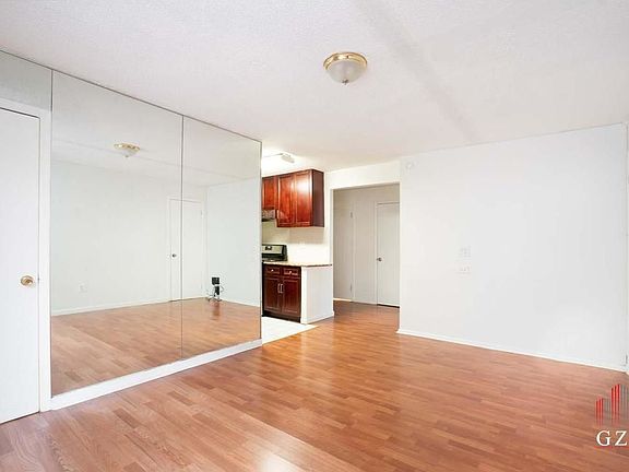2nd image of 25 Market St #1A