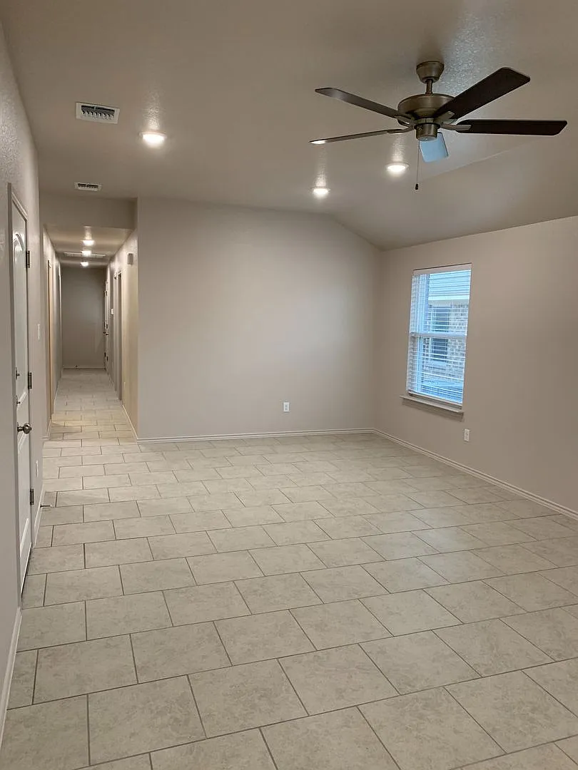 2432 FM 1113 — Photo 3