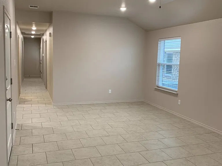 2432 FM 1113 — Photo 3