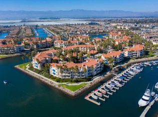 1721 Emerald Isle Way, Oxnard, CA 93035