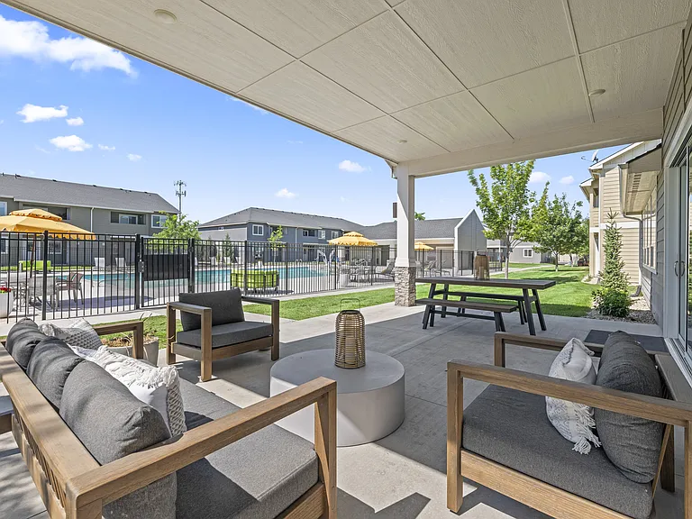 Ridgecrest Commons — Photo 26