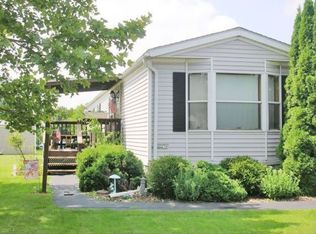 102 Greenbriar Dr N, Bath, PA 18014