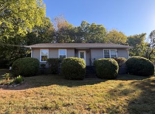 209 Greenview Dr #B, Columbia, TN 38401