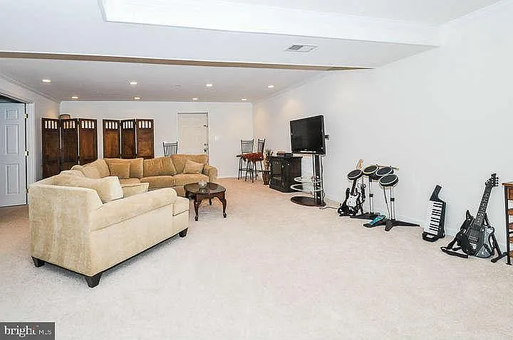9910 E Hill Dr — Photo 13