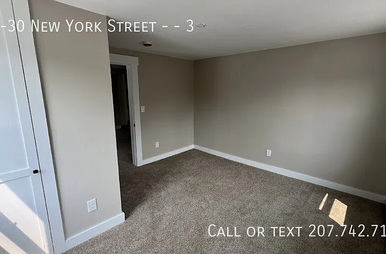 28-30 New York St #3 — Photo 16