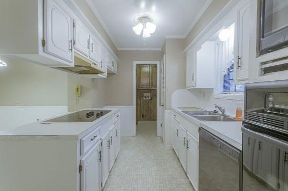 4th image of 628 E Oak Ln