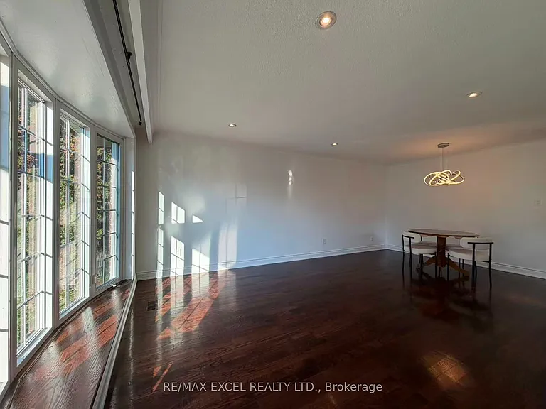 83 Marilake Dr #MAIN FLOOR — Photo 5