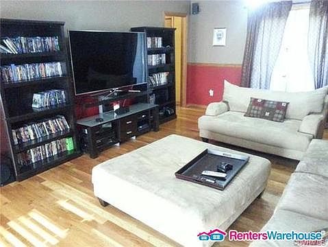 2nd image of 10515 Glenmar Ct
