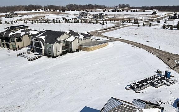 5th image of 16012 Saint Andrews Ct