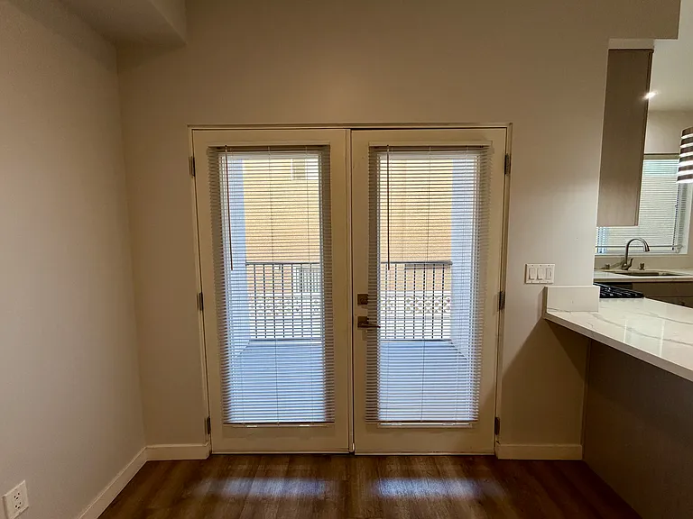 22425 Del Valle St #3 — Photo 8