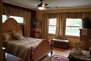 5th image of 506 N Meadow Ln