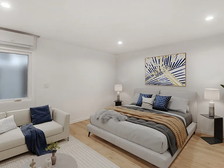 Bentley Avenue Apartments — Photo 19