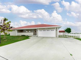 1504 Hampton Rd, Washington, IL 61571