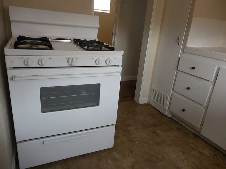 701 W Yandell Dr #12-1 — Photo 8