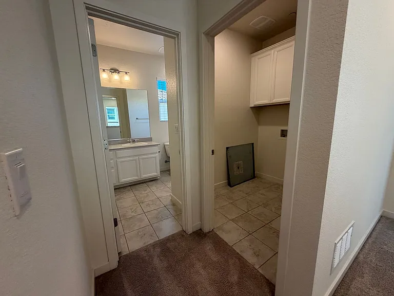 3917 Aristotle Cir — Photo 27