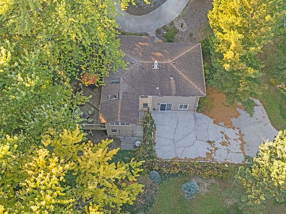 5th image of 4913 Ridge Rd