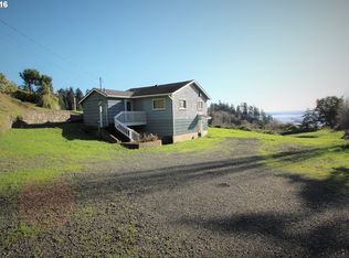 93628 W Dove Ln, North Bend, OR 97459