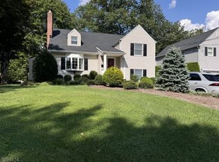 317 Benson Pl, Westfield, NJ 07090