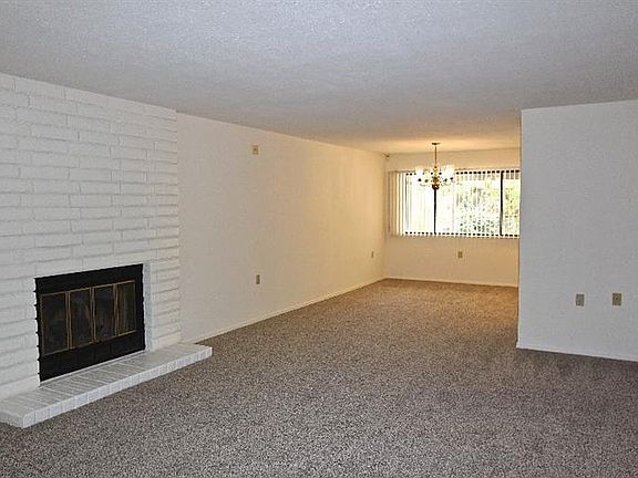 3rd image of 2029 W Fairmont Ave