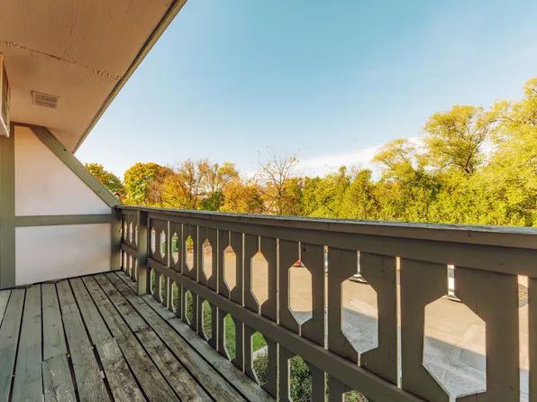 Parkway West Apartment Homes