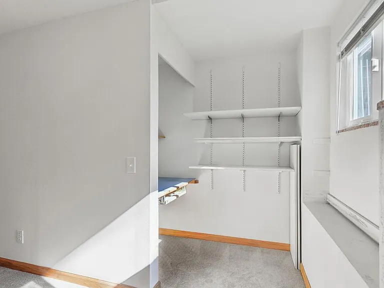 Office/Extra Bedroom
