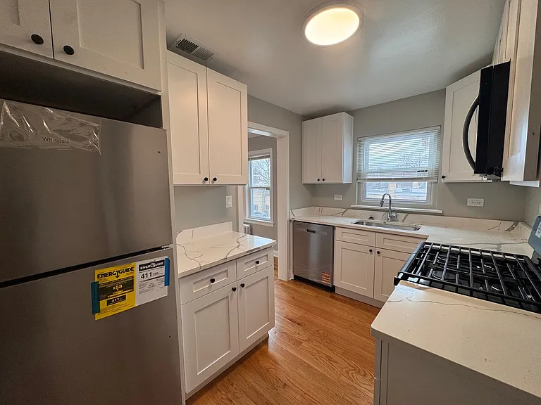 371 Central Ave #2W — Photo 14
