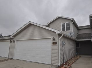 3504 McLaughlin Dr, Lincoln, NE 68516