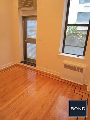 Rented by Bond New York | media 7