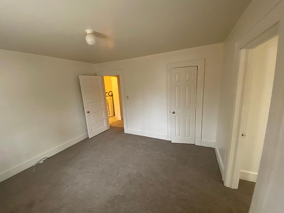 4th image of 214 S Pine St