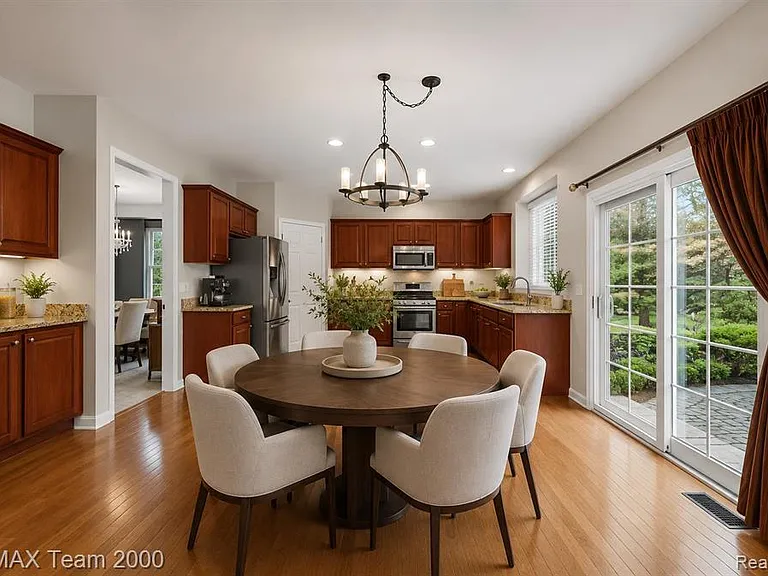 1248 Lasalle Rd — Photo 31