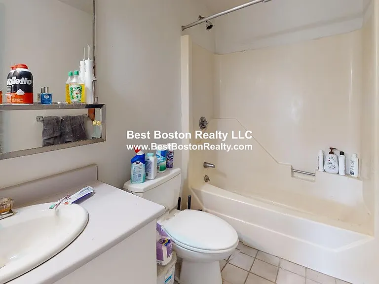 175 Beacon St #406 — Photo 9