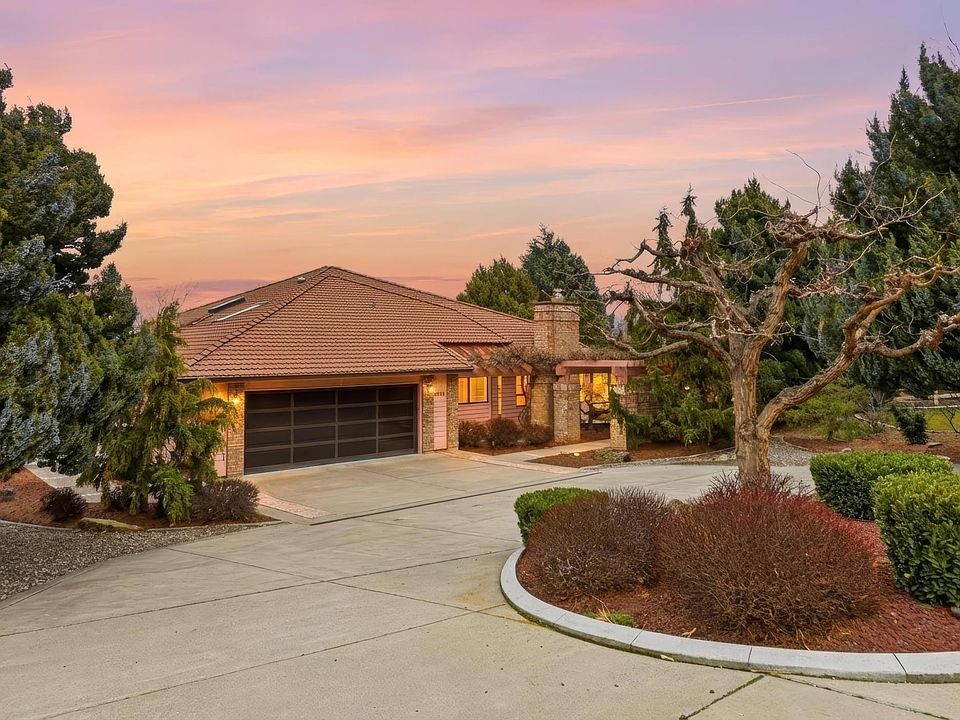 1st image of 2618 Quarterhorse Way