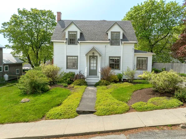 24 Main Street, Lubec, ME 04652