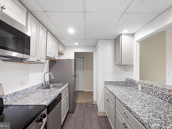 3rd image of 27603 Valley Run Dr #603