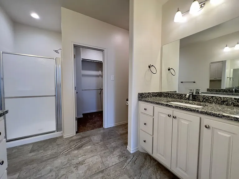 5508 Lehigh St — Photo 11