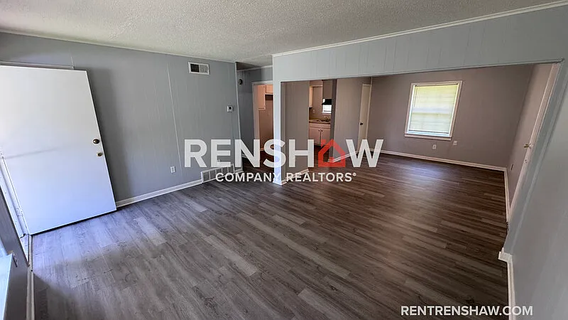 3 bed, 1.0 bath, 1101 sqft, $995 — Photo 2