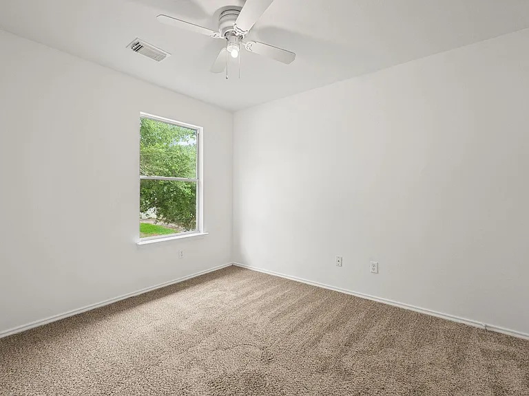 29627 Evergreen Hills Dr — Photo 18