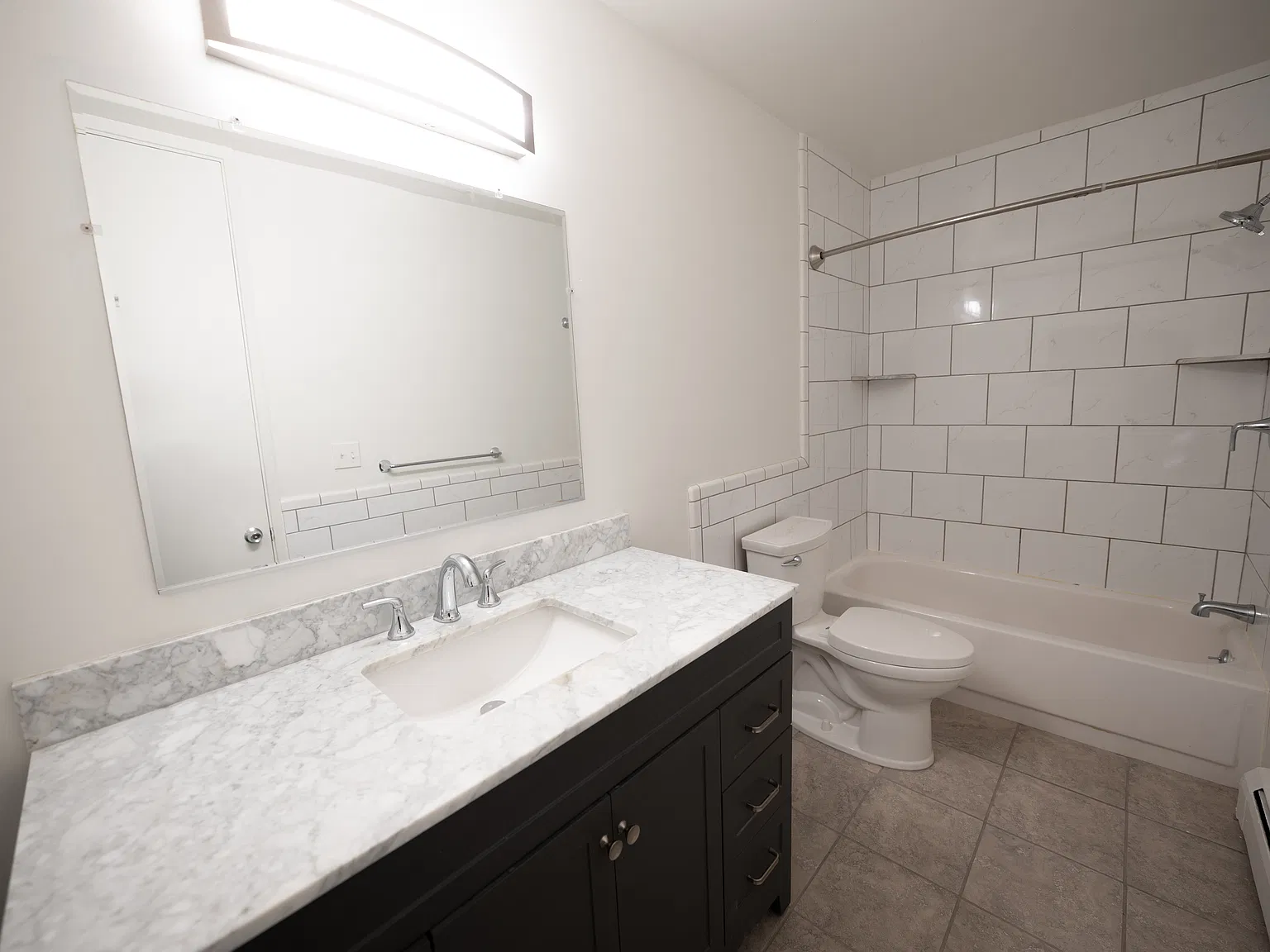 Camelot Apartments — Photo 4